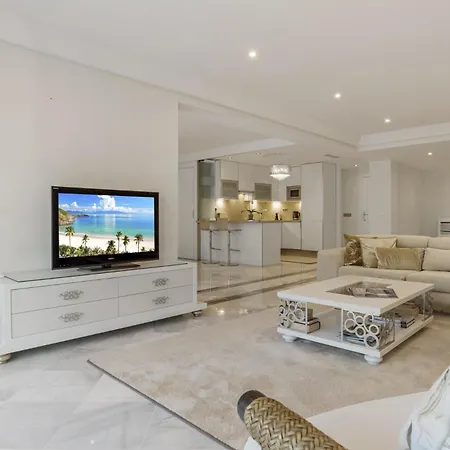 Gran Luxe Apartment *